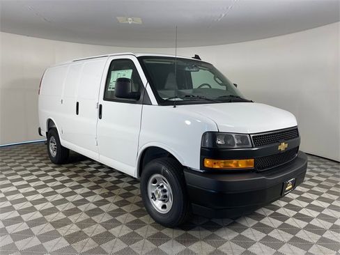 New 2025 Chevrolet Express 2500 image 19