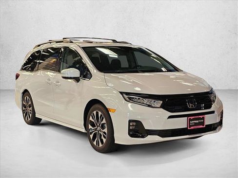 New 2026 Honda Odyssey Elite image 3