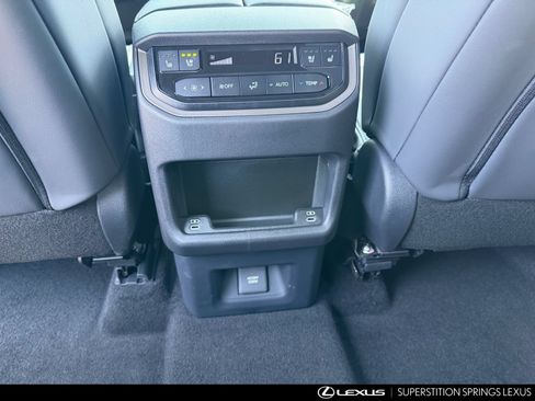 Used 2026 Lexus TX 500h AWD w/ Technology Package image 25
