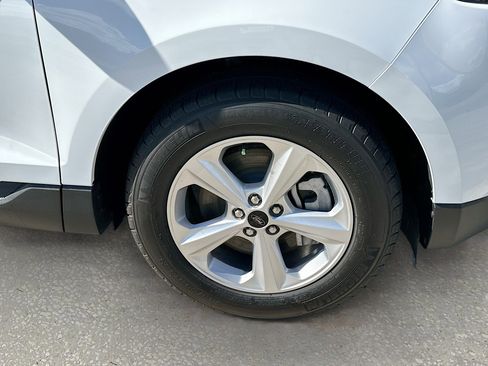 Certified 2024 Ford Edge SE image 28