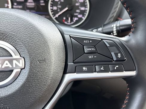 Used 2025 Nissan Sentra SR FWD image 15