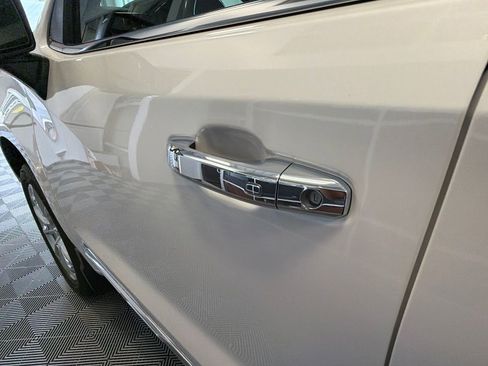 Used 2023 Chevrolet Silverado 1500 High Country AWD/4WD image 10