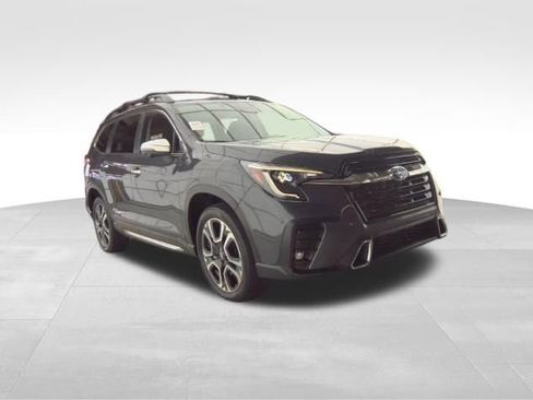 Used 2023 Subaru Ascent Touring image 3