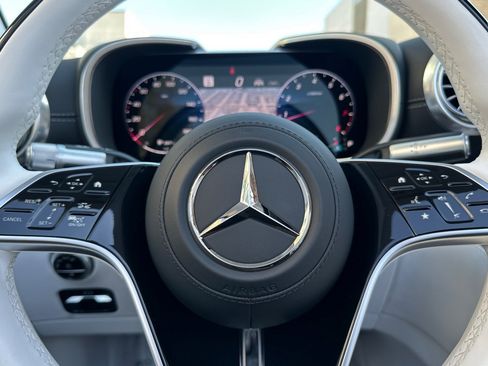 New 2026 Mercedes-Benz Maybach SL 680 image 23