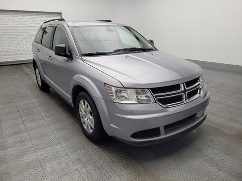 Used 2020 Dodge Journey SE w/ SE Popular Equipment Group FWD image 13