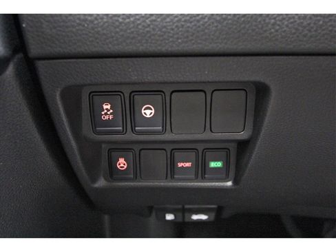 Certified 2022 Nissan Rogue Sport SL image 17