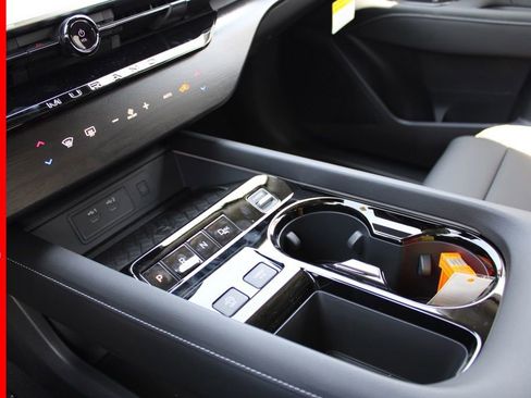 New 2025 Nissan Murano SL image 34