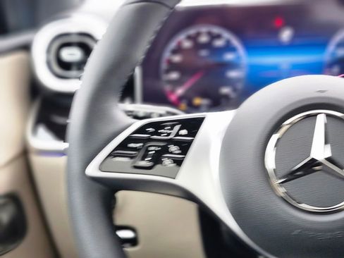 New 2026 Mercedes-Benz GLC 300 4MATIC image 25