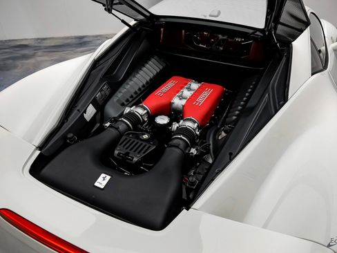 Used 2015 Ferrari 458 Italia Coupe image 94