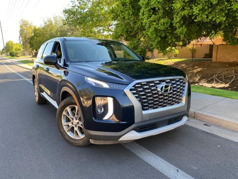 Used 2021 Hyundai Palisade SE FWD image 2