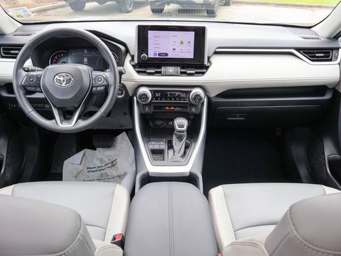 Used 2024 Toyota RAV4 XLE Premium FWD image 7