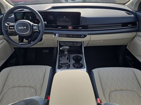 New 2026 Kia Carnival EX image 15