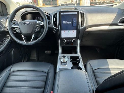 Used 2024 Ford Edge SEL w/ Convenience Package AWD/4WD image 11