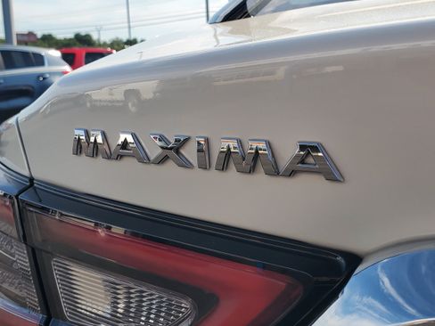 Used 2019 Nissan Maxima 3.5 SL w/ Floor Mat Group FWD image 8