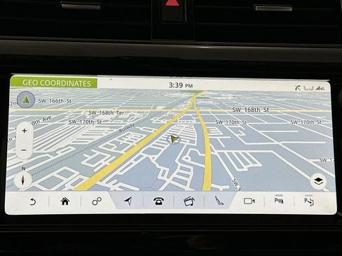 Used 2020 Land Rover Discovery HSE image 22