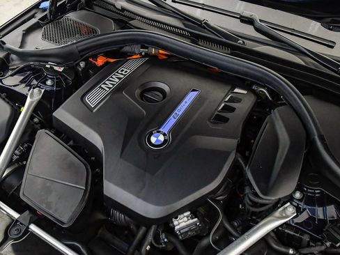 Used 2019 BMW 530e image 30