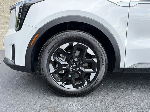 Used 2025 Kia Sorento S w/ Panoramic Sunroof Package FWD image 9