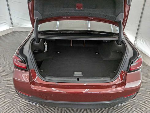 Used 2023 BMW 530e w/ M Sport Package image 34