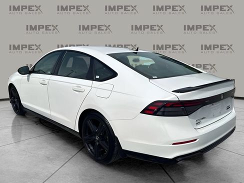 Used 2023 Honda Accord Sport image 3