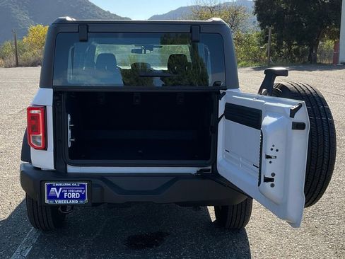 New 2025 Ford Bronco 4-Door image 14