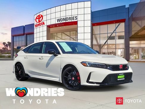 Used 2025 Honda Civic Type R image 1