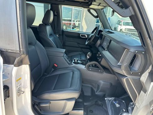 New 2026 Ford Bronco Badlands AWD/4WD image 32