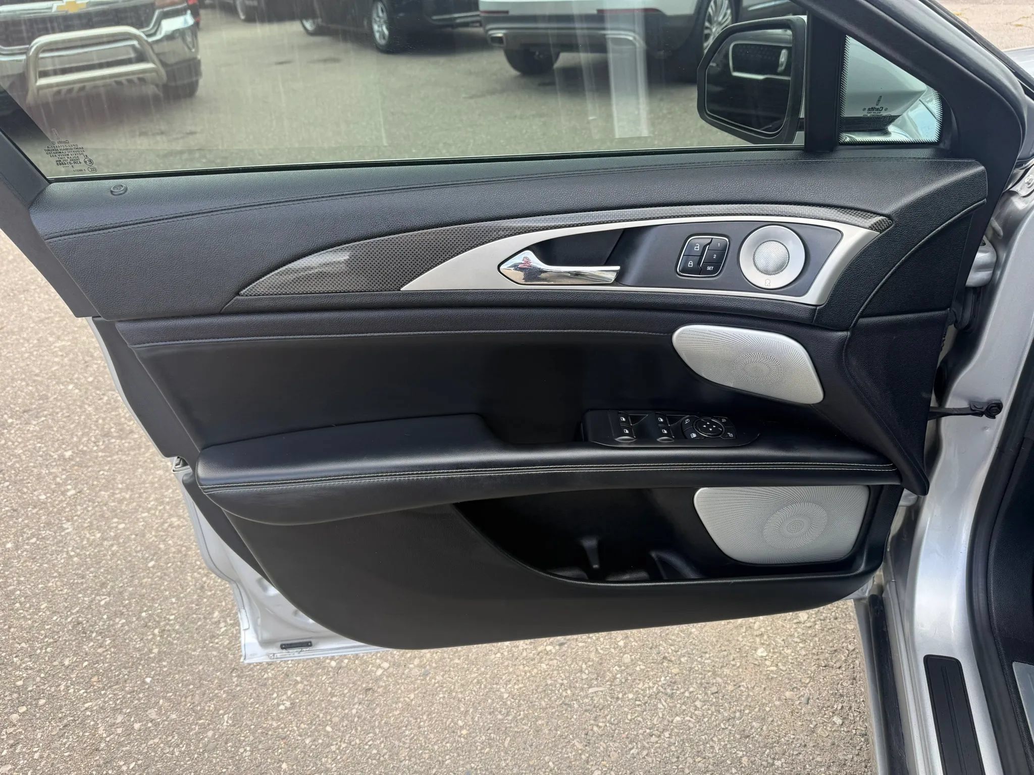 Used 2017 Lincoln MKZ Reserve w/ Luxury Package AWD/4WD image 17