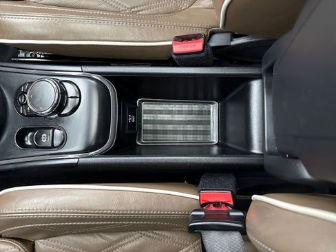 Used 2019 MINI Cooper Countryman SE w/ Driver Assistance Package image 27