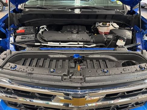 Used 2025 Chevrolet Silverado 1500 LT AWD/4WD image 28