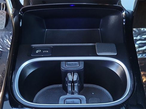 Used 2023 Mercedes-Benz CLA 250 w/ Premium Package image 16