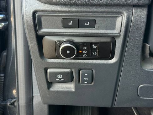 Used 2023 Ford Expedition Limited AWD/4WD image 16