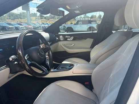 Used 2023 Mercedes-Benz E 350 4MATIC Sedan image 9