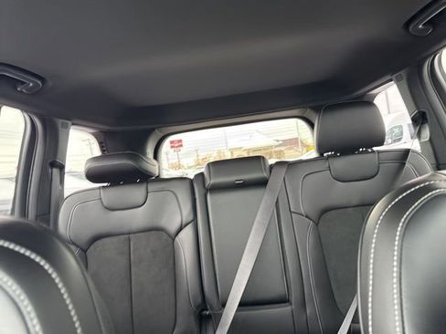 New 2025 Jeep Grand Cherokee Altitude image 32