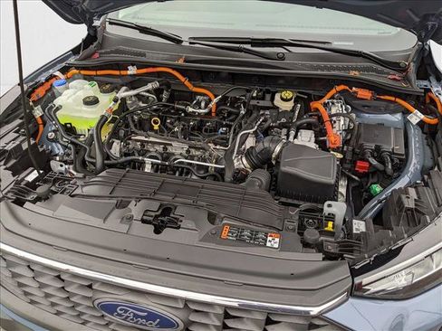 New 2025 Ford Escape SE image 17