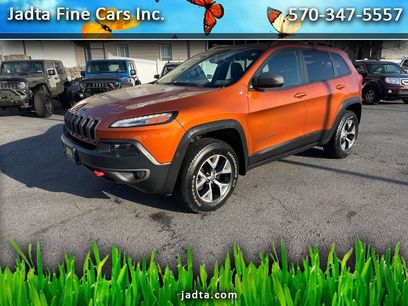 Used 2016 Jeep Cherokee Trailhawk w/ Comfort/Convenience Group