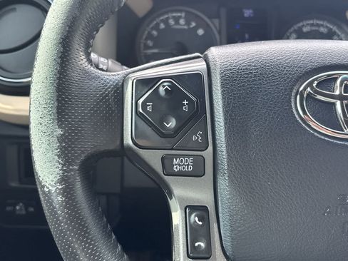 Used 2017 Toyota Tacoma TRD Off-Road w/ Tow Package AWD/4WD image 14