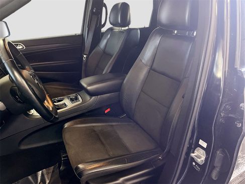 Used 2022 Jeep Grand Cherokee Laredo X image 20