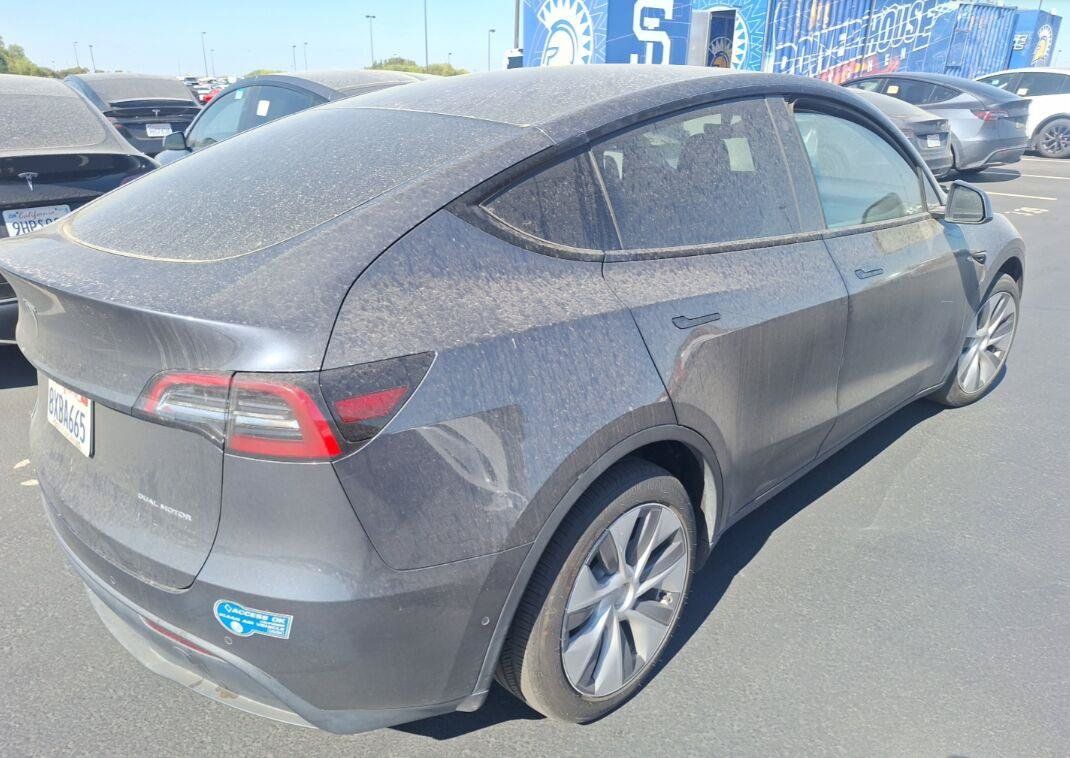 Used 2021 Tesla Model Y Long Range AWD/4WD image 2