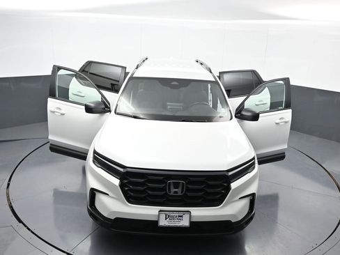 Certified 2023 Honda Pilot Sport image 45