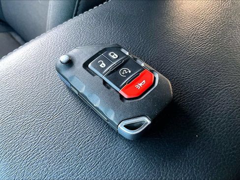 Used 2020 Jeep Wrangler Unlimited Sahara AWD/4WD image 10