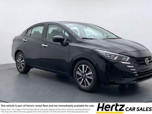 Used 2025 Nissan Versa SV image 1