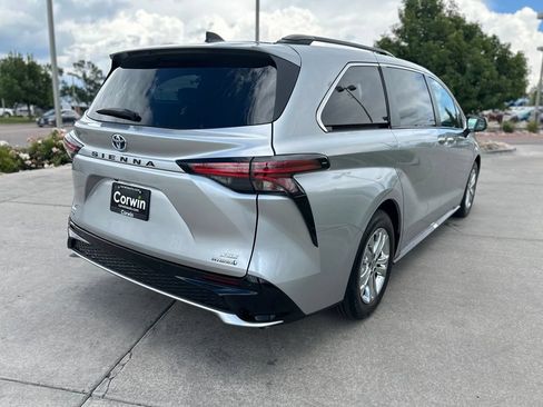 Used 2023 Toyota Sienna XSE w/ XSE Plus Package AWD/4WD image 8