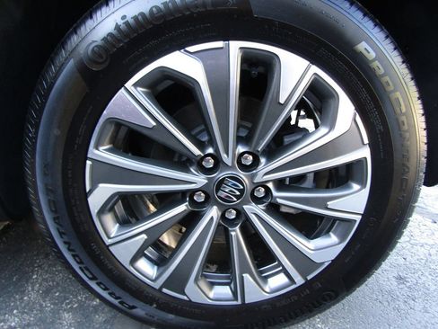 Used 2025 Buick Envision Preferred AWD/4WD image 34