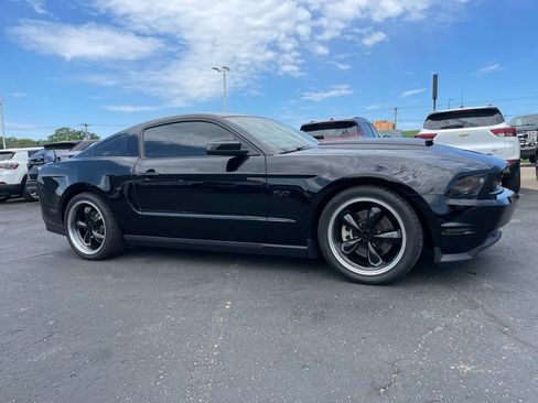 Used 2012 Ford Mustang GT Premium w/ GT Coupe Accessory Pkg 5 RWD image 2