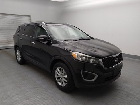 Used 2016 Kia Sorento FWD image 13