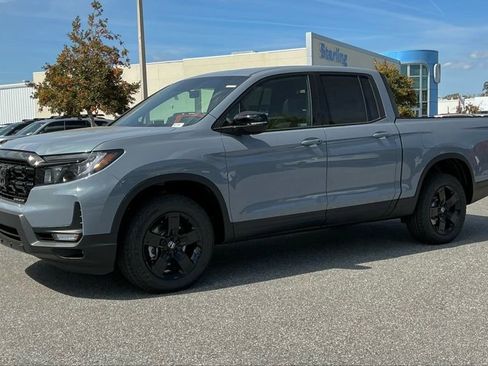 New 2026 Honda Ridgeline Black Edition image 2