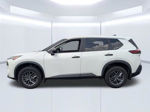 Used 2023 Nissan Rogue S FWD image 7