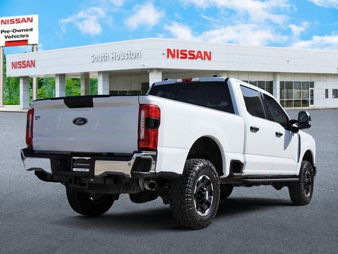 Used 2025 Ford F250 XLT w/ Tremor Off-Road Package image 4