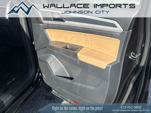 Certified 2022 Volkswagen Atlas Cross Sport SEL Premium R-Line AWD/4WD image 38
