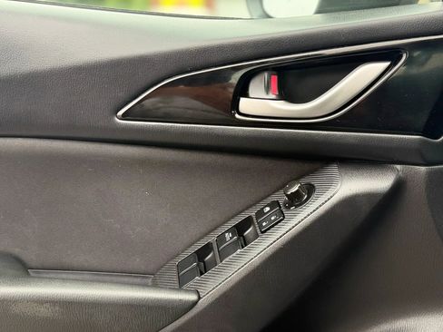 Used 2015 MAZDA MAZDA3 i Touring FWD image 23